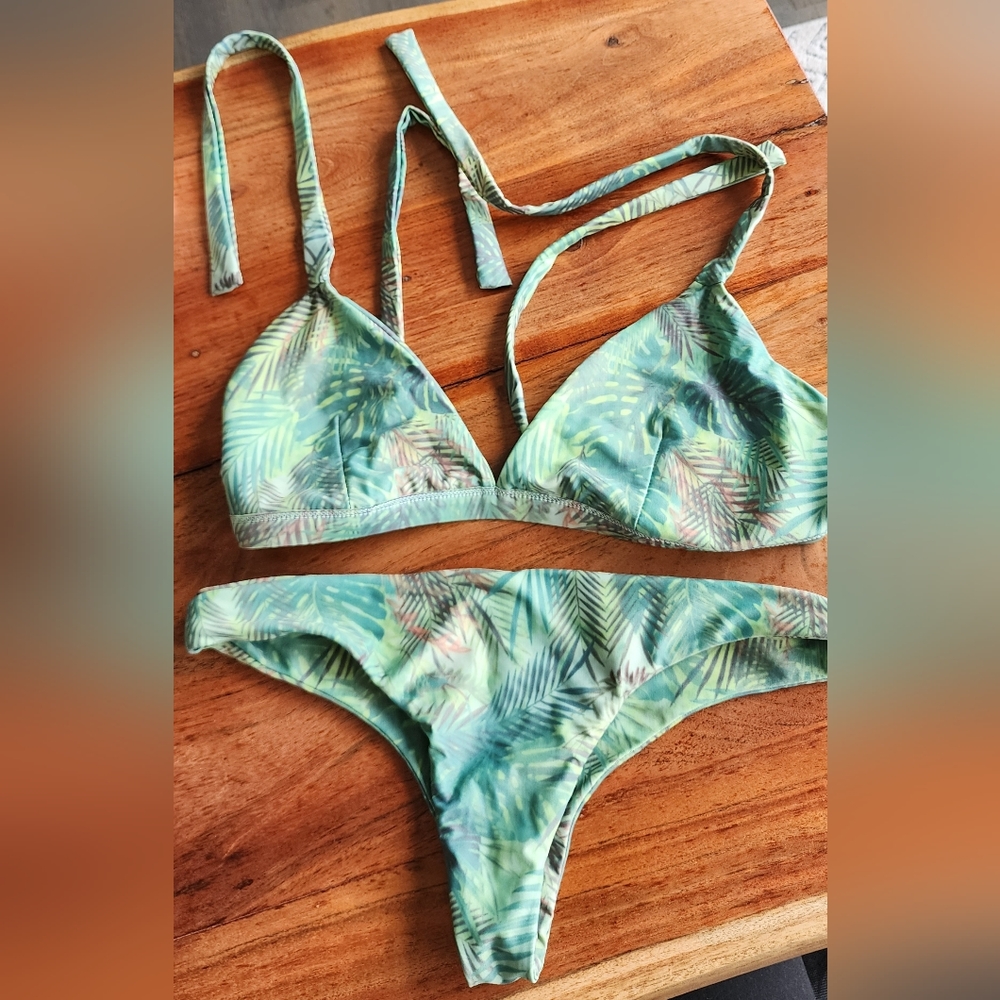 Bathing suit bundle - Picture 5 of 7
